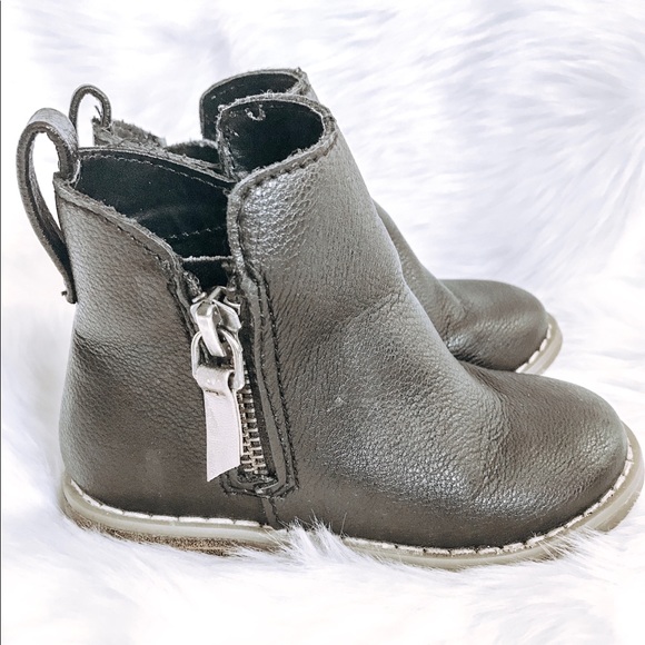 GAP Black Leather Moto Booties - Toddler size 7 - Picture 2 of 4